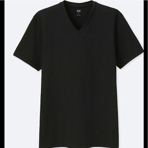 Uniqlo Men’s Supima V-Neck T-Shirt